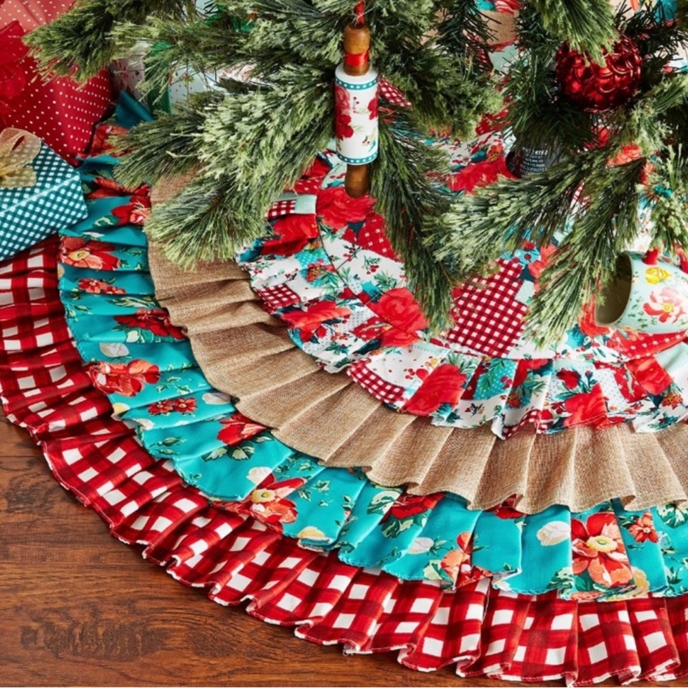 RETIRED The Pioneer Woman 48" 4-Tier Linen Ruffle Christmas Tree Skirt Gingham